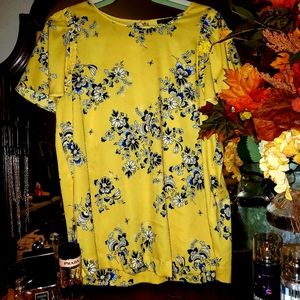 ANN Taylor floral short sleeve blouse
